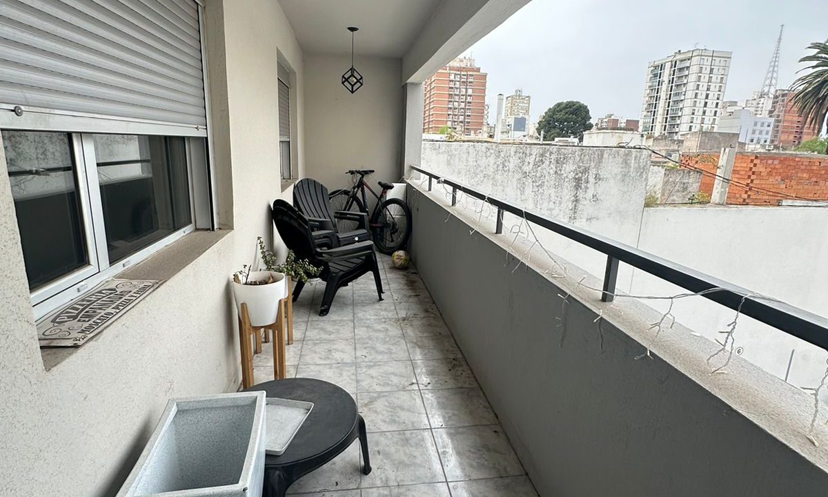 ROCA 70, 1B (1F)
