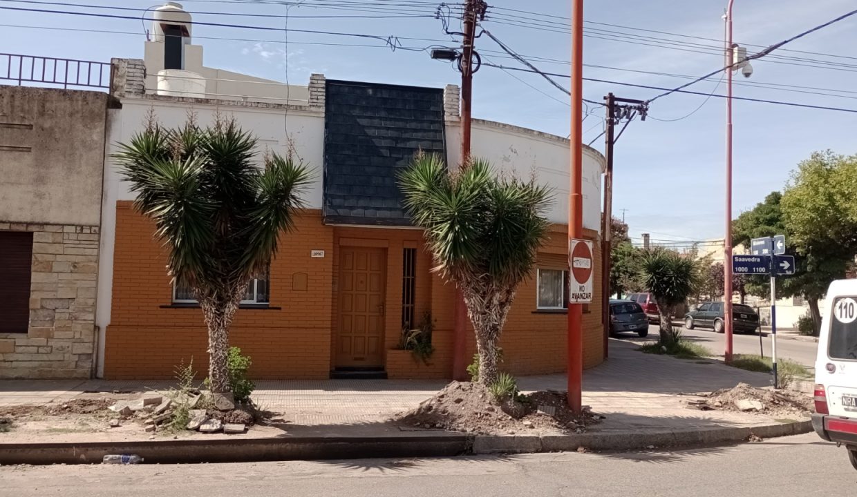 SAAVEDRA 1096 (0A)