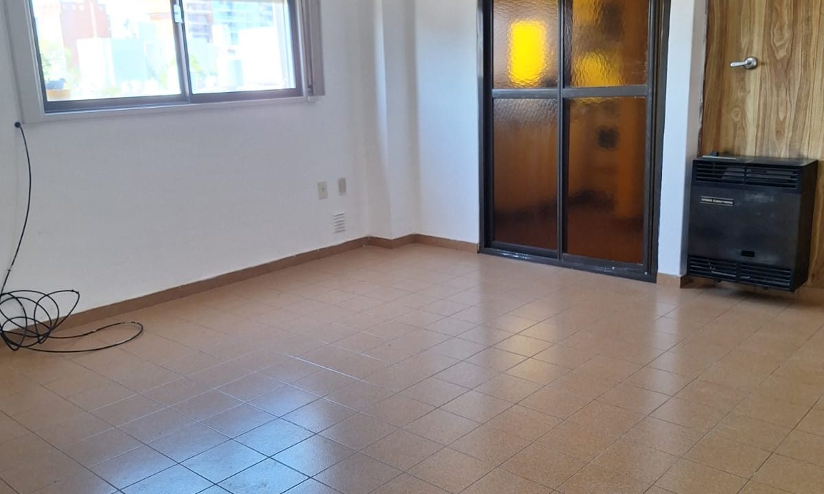 11 de Abril 686 piso 2 x escalera (7)