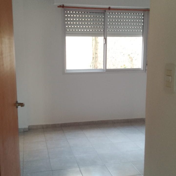 YRIGOYEN 1246 PISO 1 DEPTO 3 (11)