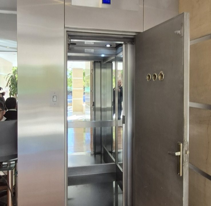 LIBERTADOR 7680 PISO 13-4