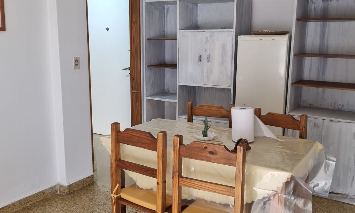 Moreno 45 torre C piso 1 depto. 5- 5