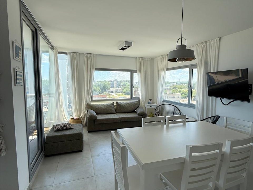 AVDA. PERON 952 PISO 2 C-1 (8)