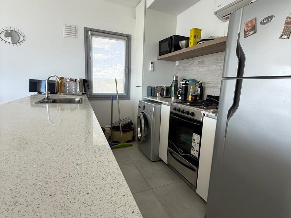 AVDA. PERON 952 PISO 2 C-1 (9)