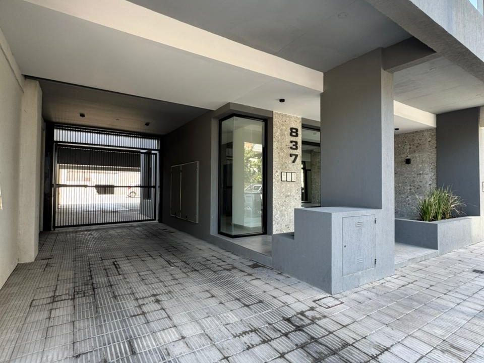 GUEMES 837 PISO 2 A-2