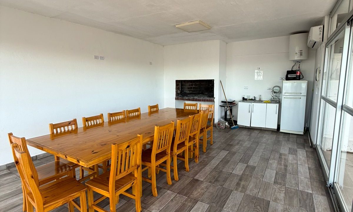 HOLDICH 34 PISO 9 DEPTO 4-18