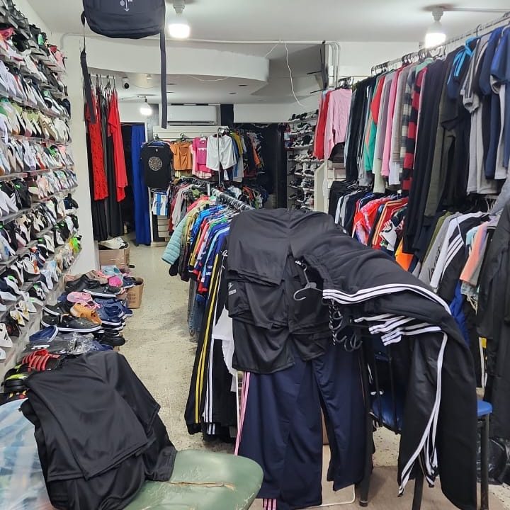 LOCAL LAS HERAS 124-5