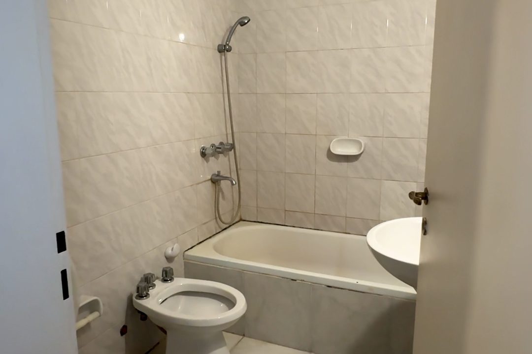 PATAGONIA - 14 DE JULIO 4028 - 17