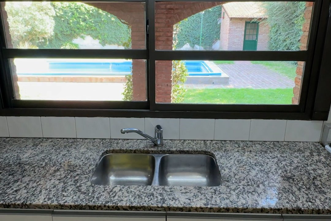 PATAGONIA - 14 DE JULIO 4028 - 22