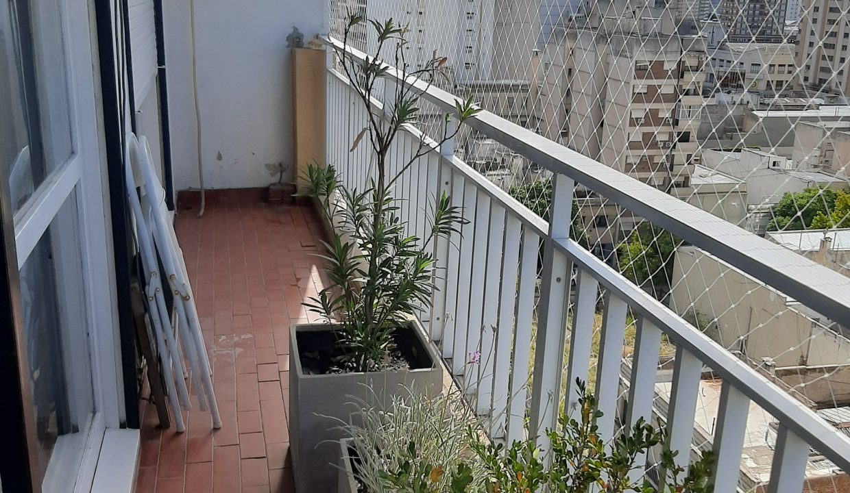 3 Balcón Corrido