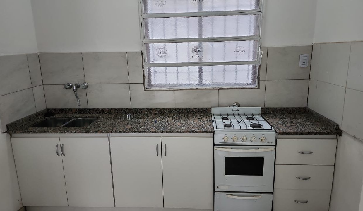 LAVALLE 866-4