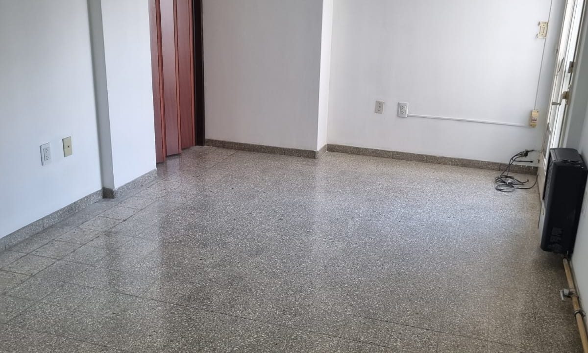 DONADO 97 PISO 8 H -6